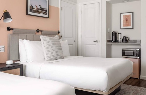 Ventura Apartment | Kasa Palo Alto | Family Friendly, Large Room with Double Beds