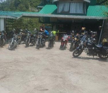 Kasauli Ski Chalet | Kasauli cascade a cheerfull 4 Bedroom challet