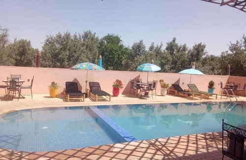 Souk Lakhmis Dades Hotel | kasbah amlal