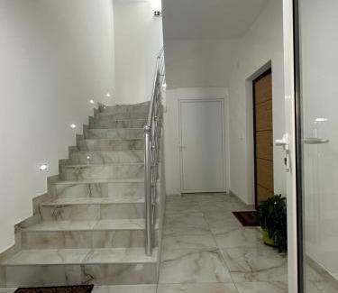 Golubac Apartment | Kashmir