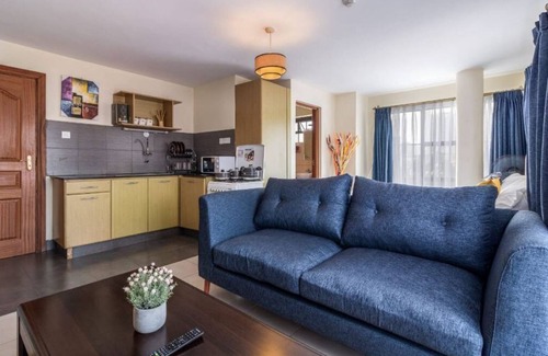 Ngara West Apartment | Kasri Saphire @Mvuli. Stylishly furnished. Fast wifi. King size bed. Cosy