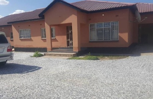 Lusaka Apartment | Kaswanga Villa convenient for both short stay and long stay guests.