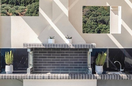 Vasilikos Villa | Katalania - Four Bedroom Villa, Sleeps 8