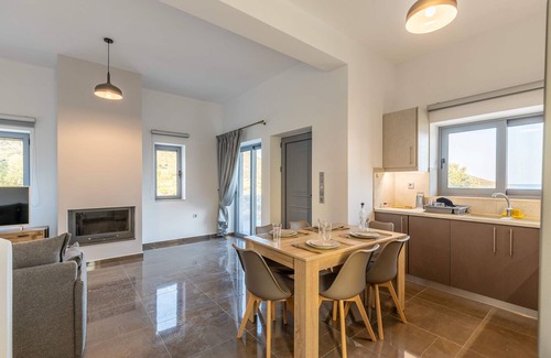 Monemvasia House | Katerinas Villa 2 - Monemvasia Beachfront Haven