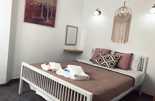 Old Town Apartment | Katsikantaris City Center Home with A/C #5