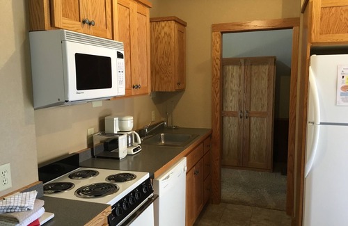 East Gull Lake Hotel | Kavanaugh's Sylvan Lake Resort