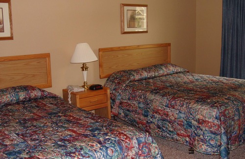 East Gull Lake Hotel | Kavanaugh's Sylvan Lake Resort