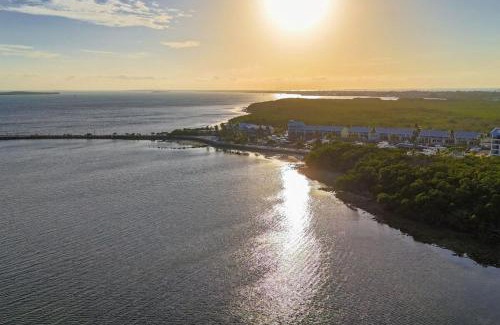 Key Largo House | KAWAMA L1 in Key Largo, Beach, Lagoon, Pools, Tennis, Free Bikes and Canoes