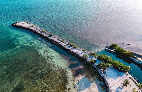 Key Largo House | KAWAMA L1 in Key Largo, Beach, Lagoon, Pools, Tennis, Free Bikes and Canoes