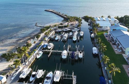 Key Largo House | KAWAMA L1 in Key Largo, Beach, Lagoon, Pools, Tennis, Free Bikes and Canoes