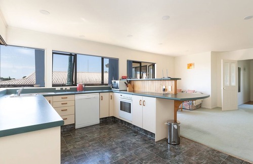 Snells Beach Cottage | Kawau Vista - Snells Beach Holiday Home