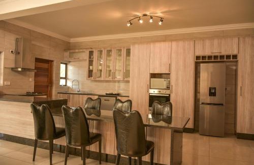 Gaborone Apartment | KAY'S TWO-BED SELFCATERING APARTMENT@21211