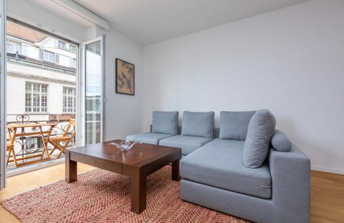 Werd Apartment | KAYA Zurich Apartment 3A - Downtown 2BR Apt with Balcony