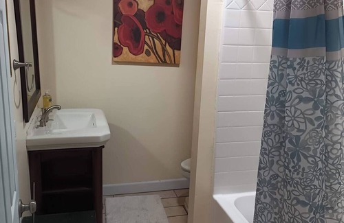 Clendenin Apartment | Kayak & Trail Lovers 2