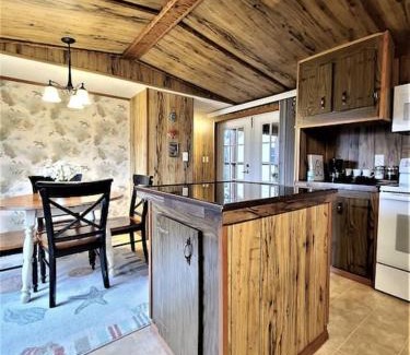 Sneads Ferry House | Kayaks, Fishing, Waterfront Cabin and Private Dock