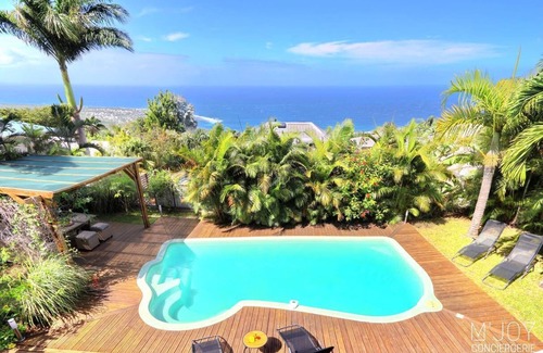 Les Avirons House | - KAZ A NOVA -