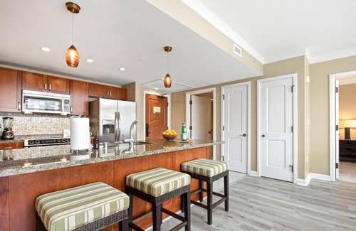 Kaanapali Condo | KBM Resorts | Spacious 3-Bedroom Honua Kai Collection | Multi Unit Listing | Same Floor | Ocean Views + 2 Free Rental Cars! HKH-516/45