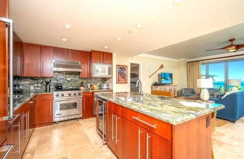 Kaanapali Condo | KBM Resorts | Spacious 4-Bedroom Honua Kai Collection | Multi Unit Listing | Same Floor | Ocean Views + 2 Free Rental Cars! HKH-516/29
