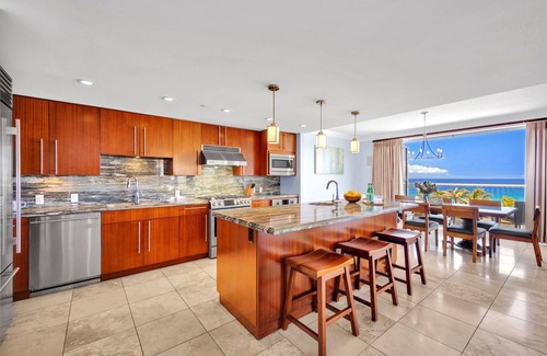 Kaanapali Condo | KBM Resorts | Spacious 4-Bedroom Honua Kai Collection | Multi Unit Listing | Same Floor | Ocean Views + 2 Free Rental Cars! HKH-516/50