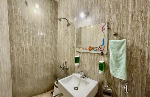 Shirdi Hotel | KDM Hotel Sai Geeta Shirdi
