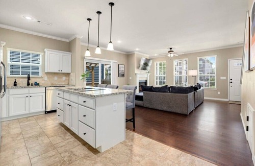 Fayetteville House | Keats Retreat - 5 mi to DT Fayetteville