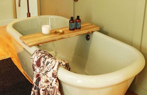 Fredericksburg Hotel | Keidel Suite | Albert Hotel | Pool Access, Spa, Pet-Friendly Stay