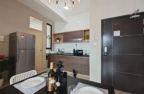 Kempas Apartment | Kempas Dsummit Residences by Antlerzone