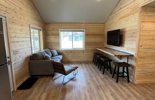 Kalifornsky Cabin | Kenai Adventure Cabins Moose 2/2