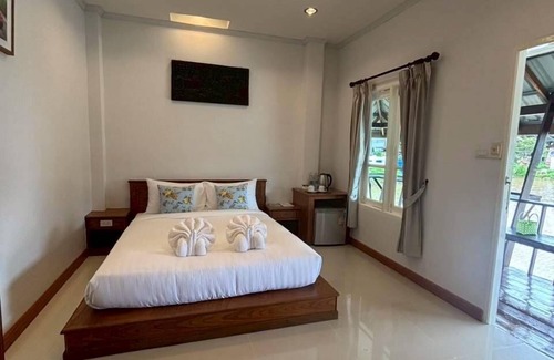 Chumphon Hotel | Kenikar Raintree Residence Hotel
