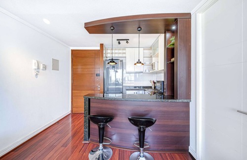 Apoquindo Apartment | Kennedy Retreat 1BR Pool, Parking & Smart TV