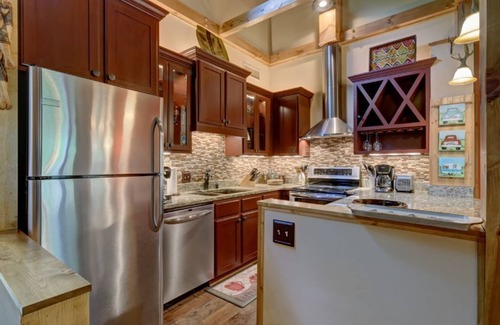 Sapphire House | Kenneys Glen - Cozy Townhome with Amenities!