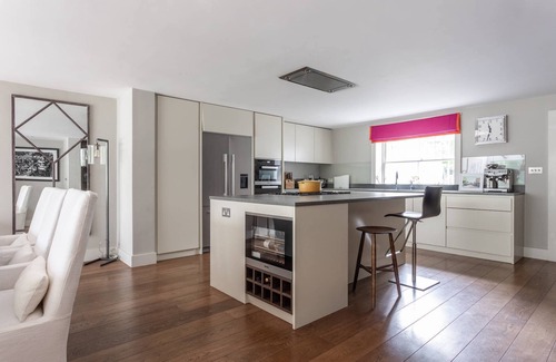 Pembridge Apartment | Kensington Park Road VIII by onefinestay