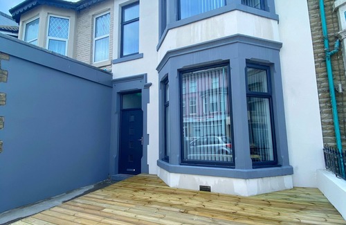 South Shore Apartment | Kensington Suite Sasco Apartments