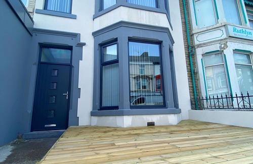 South Shore Apartment | Kensington Suite Sasco Apartments