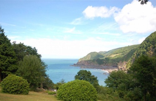 Hele Apartment | Kentisbury - Two Bedroom Apartment, Sleeps 4
