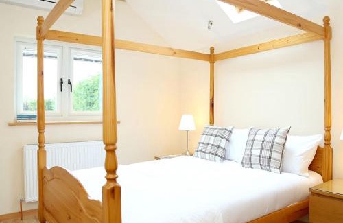 Chilham House | Kentish Barn Retreat