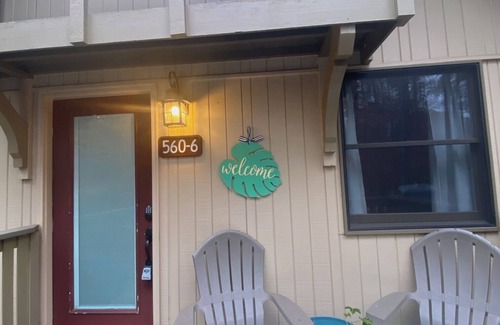 Salem Condo | Keowee Key's Stylish Charm