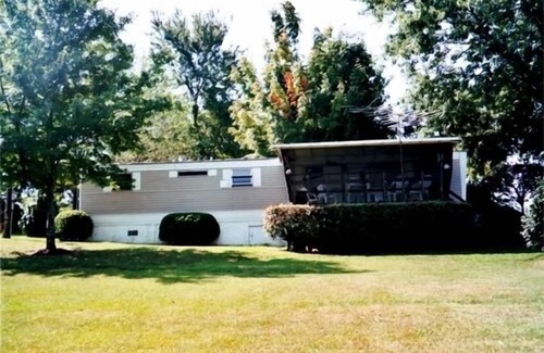 Salem House | Keowee lakefront view with large yard and dock for boat up to 30' long