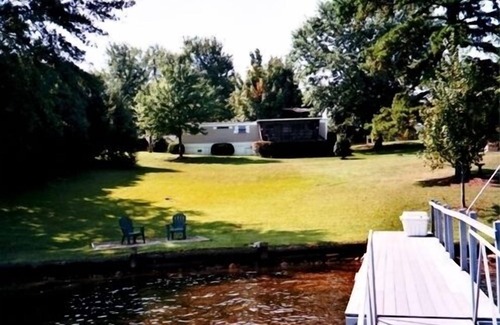 Salem House | Keowee lakefront view with large yard and dock for boat up to 30' long