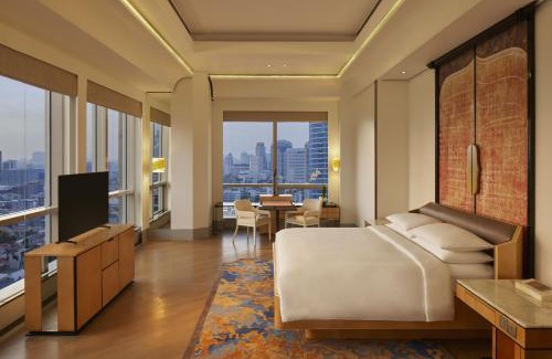 Jakarta Hotel | Keraton At The Plaza, part of The Unbound Collection by Hyatt