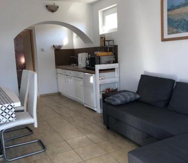 Revfulop House | Kertből a Balatonra