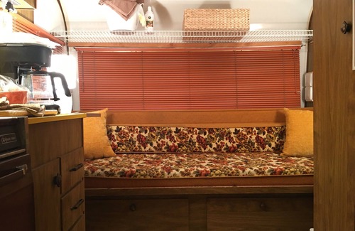 Hyner House | Kettle Creek Fishing - 15’ Vintage Camper Stay on Private property Creek Access