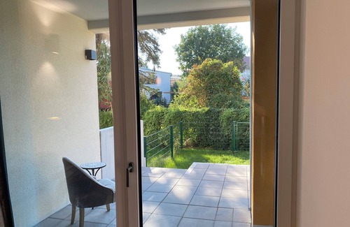 Ketzin/Havel Apartment | Ketzin Havel modern apartment with private garden, close to the water