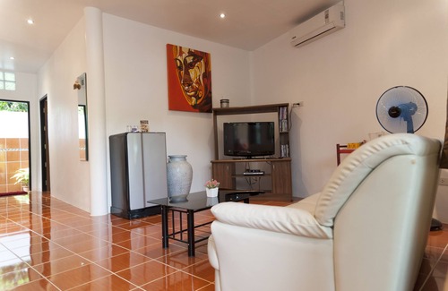 Klaeng Hotel | Kevin Resort