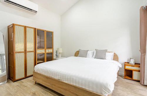 Chang Phueak Villa | Kevin's House at Nimmanhaemin - The Premier Suite 2BDR 2Bath