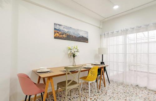 Chang Phueak Villa | Kevin's House at Nimmanhaemin - The Premier Suite 2BDR 2Bath