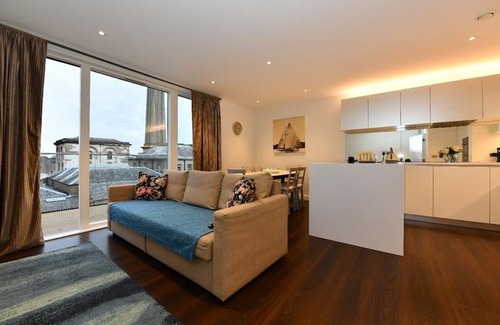 London Borough of Hounslow Apartment | Kew Bridge Apartments