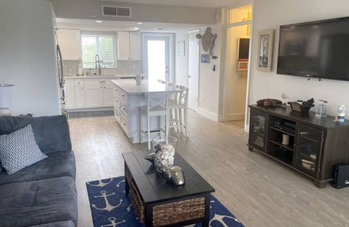 Key Largo House | Key Largo Three Level Townhouse on the Ocean Side, great amenities and two pools