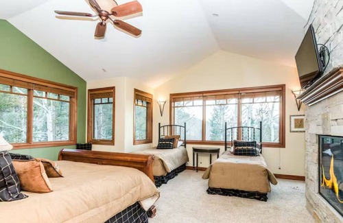 Keystone House | Keystone CO | Halcyon Mountain Chalet | 6 Bedroom