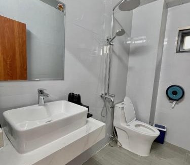Cam Xuyen Hotel | Khách sạn Đại Phong